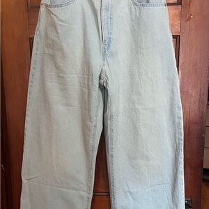 Light Wash Baggy Jeans - Relaxed Fit